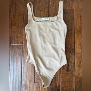 Aritzia Babaton Square Neck Bodysuit XS